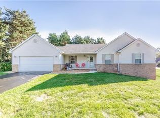 9555 Longmeadow St, Fenton, MI 48430