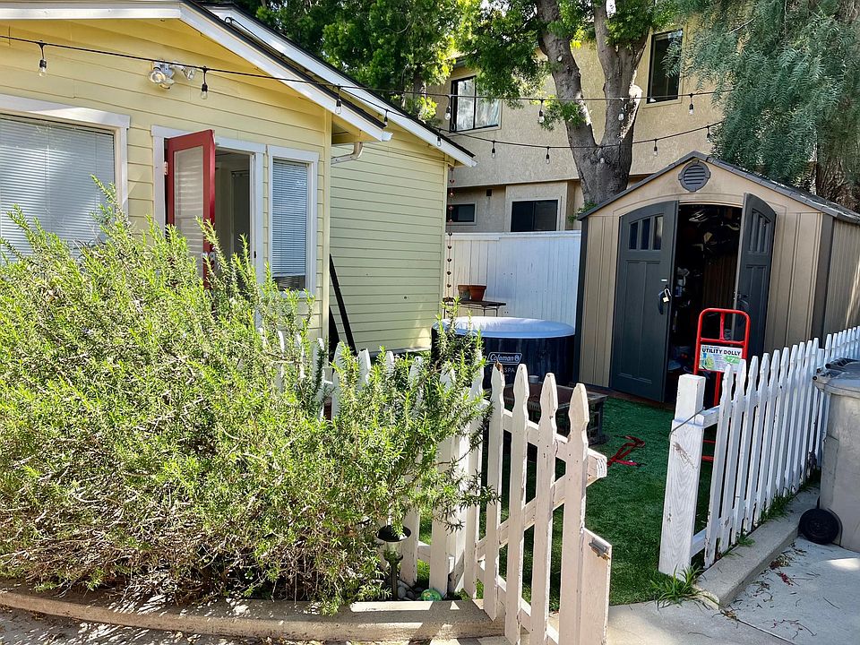 2nd image of 2137 Beebee St #B