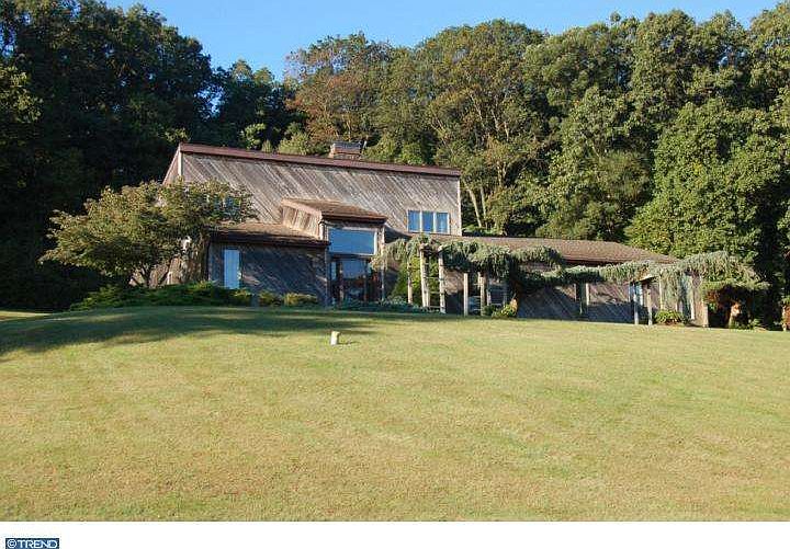 1st image of 104 Sunnyfield Dr
