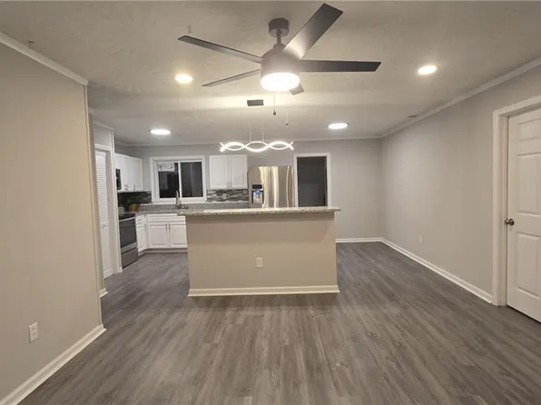 1912 Beall Dr, Hampton, VA 23663