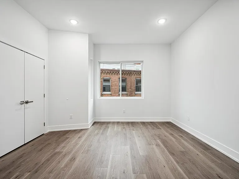 2107 N Fairhill St #D40 — Photo 7