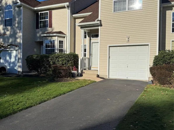 115 Kettles Lane, Medford, NY 11763