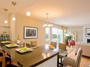 161 Lakeside Dr, Corte Madera, CA 94925