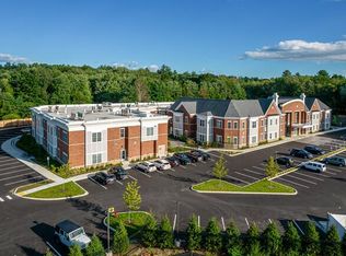 408 Northampton Rd #222, Amherst, MA 01002