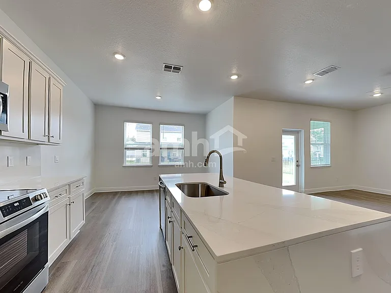 1526 Blue Nile Point — Photo 4
