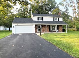 610 Larkin Rd, Derby, NY 14047