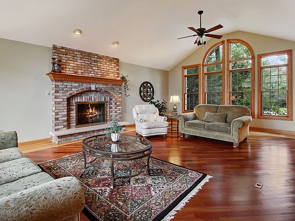 4th image of 13240 Hidden Valley Dr