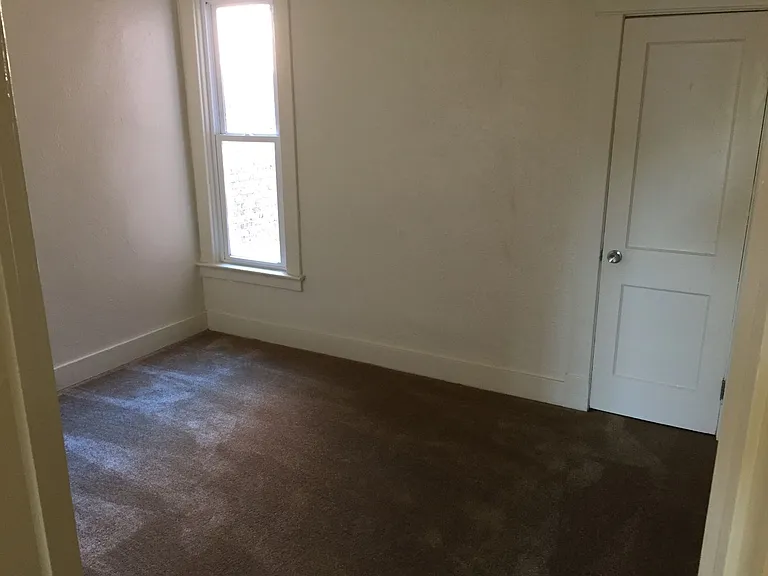 3322 Brighton St — Photo 8