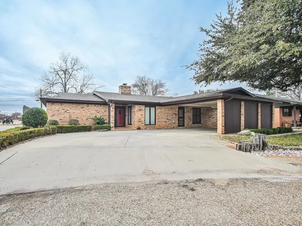 1013 Camden Cir, Post, TX 79356