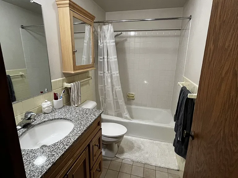 1215 State St #8 — Photo 5