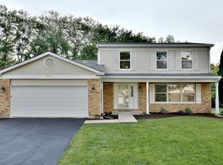 2010 S Valley Rd, Lombard, IL 60148