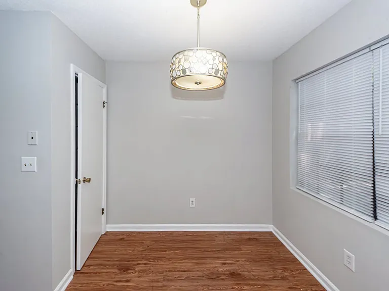 296A Fleming Rd — Photo 8