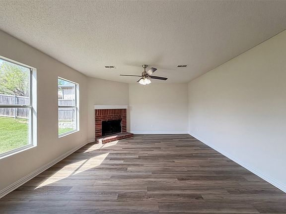 3rd image of 2501 Avalon Creek Way