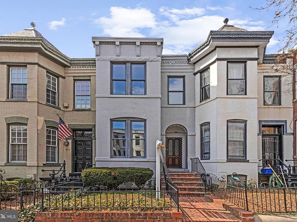 1st image of 511 2nd St SE