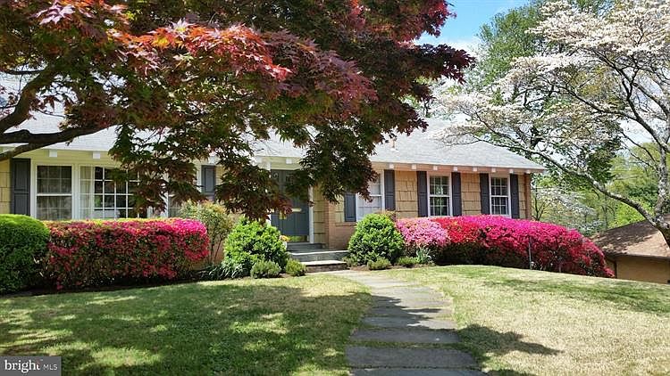 1st image of 7202 Regent Dr