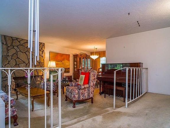 3rd image of 2450 San Jacinto Ct