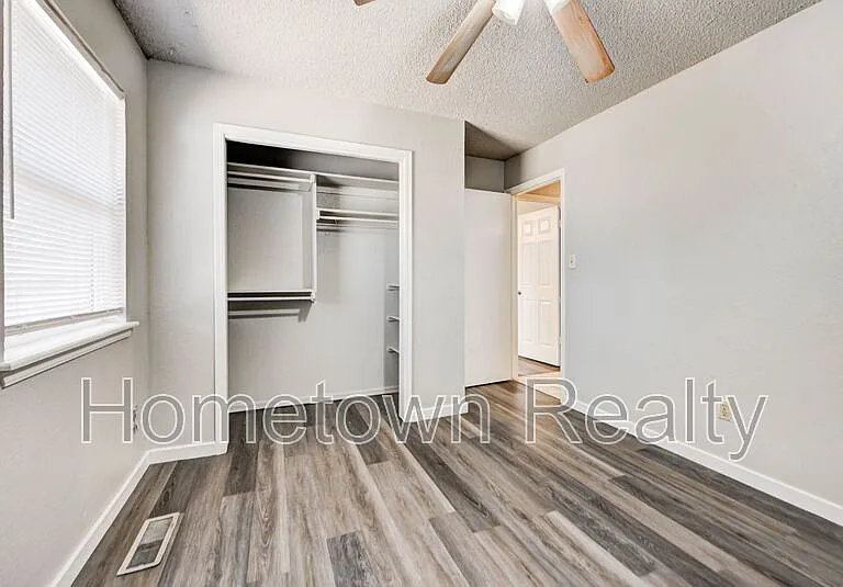 1713 Hillcrest Dr — Photo 22