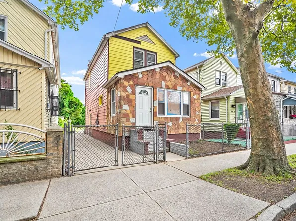 10933 Union Hall St, Jamaica, NY 11433