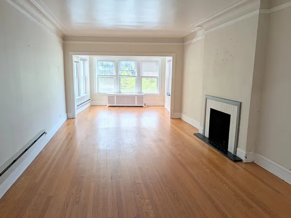 325 N Kedzie Ave #805-3, Chicago, IL 60612