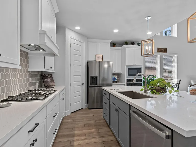 282 Sky Top Dr — Photo 10