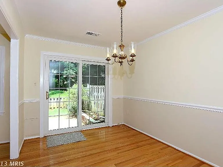 985 Paulsboro Dr — Photo 6
