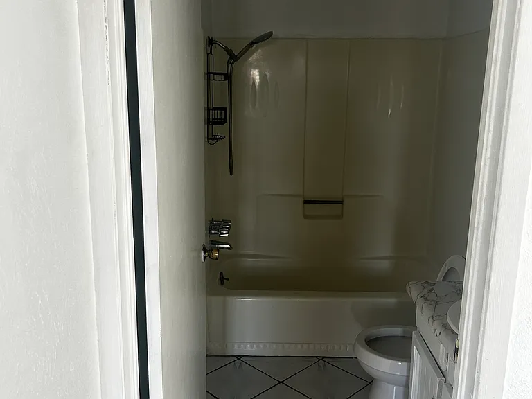 1620 Birch Ct — Photo 4