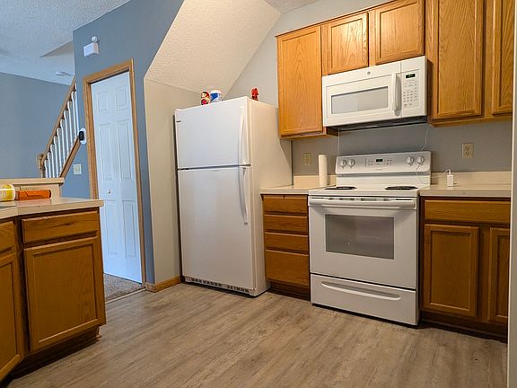 4th image of 15105 Dunwood Trl