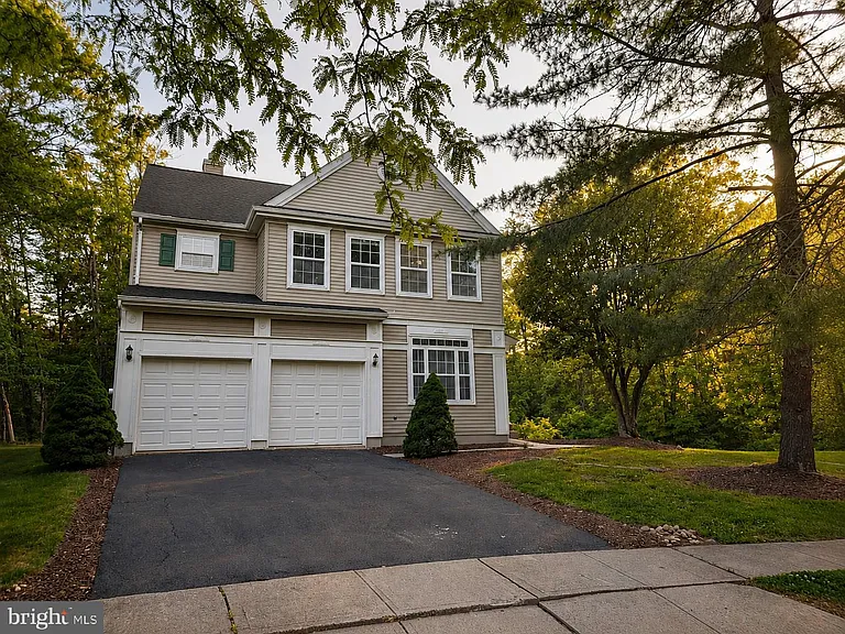 20 Cambridge Ct — Photo 1