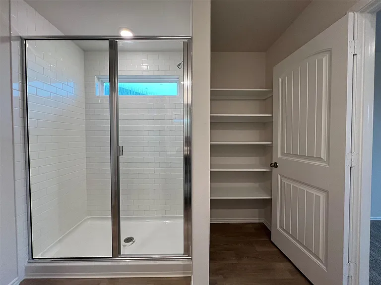 305 Wirecrested Dr — Photo 12