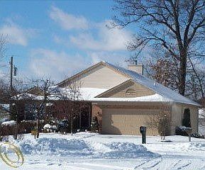 5th image of 2420 Forest Hills Dr