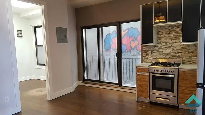 Rented by EXR | media 25