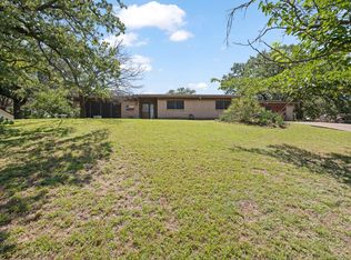 428 Inwood Rd, Azle, TX 76020