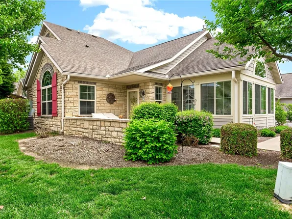 173 Scarborough Village Dr, Dayton, OH 45458