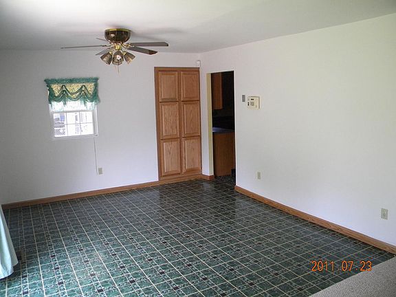 Dinning Room w/pantry