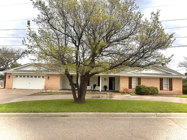 801 Skyline Dr, Borger, TX 79007