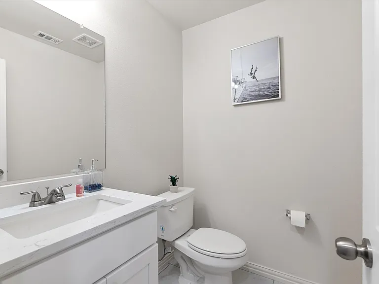 6215 Roby Dr — Photo 26