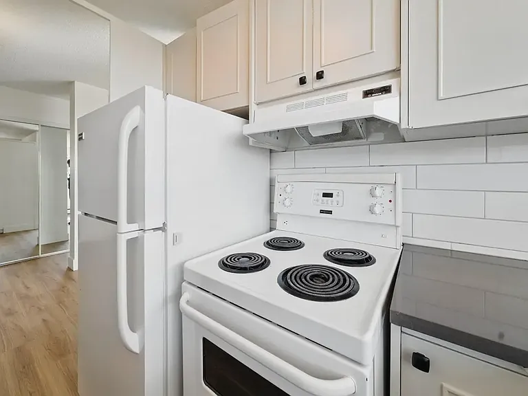 815 50th Ave SW — Photo 51