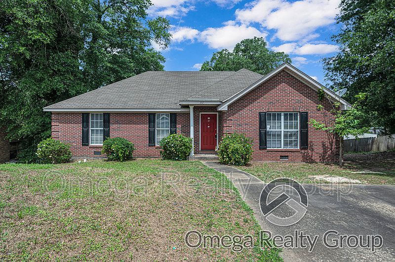 1st image of 107 Willow Oak Dr