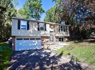 13 Wexford Rd, Syracuse, NY 13214