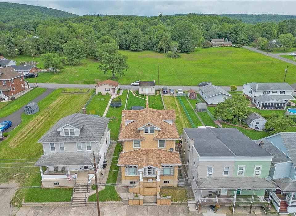 320 Valley St, Brockton, PA 17925 Zillow