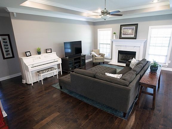 4th image of 4745 Grand Cir