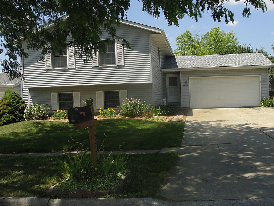 2717 Rocksbury