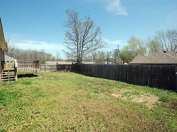 4th image of 3 Weston Cir