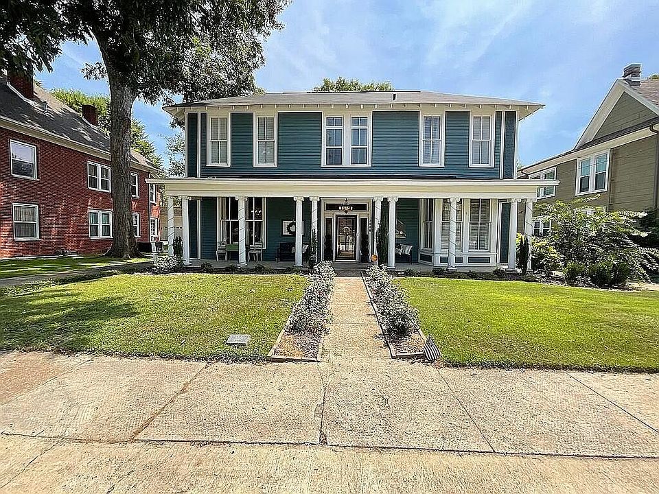 1st image of 748 E Main St