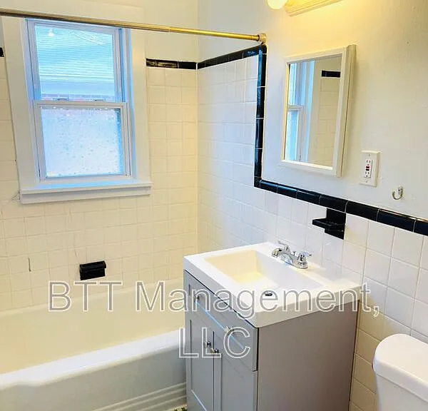 8408 Greenwood Ave #3 — Photo 26