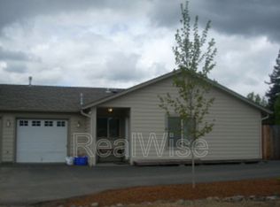 224 Henderson Ln, Grants Pass, OR 97527