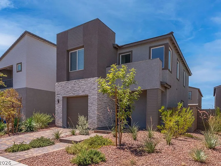621 Camilla Creek St — Photo 32