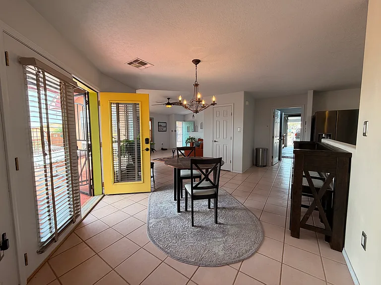 701 Poplar St — Photo 5