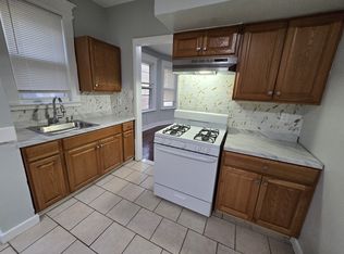 79 Blake St #1A, New Haven, CT 06511