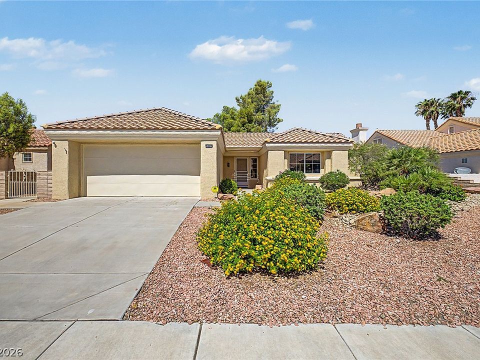 1st image of 3017 Hawksdale Dr